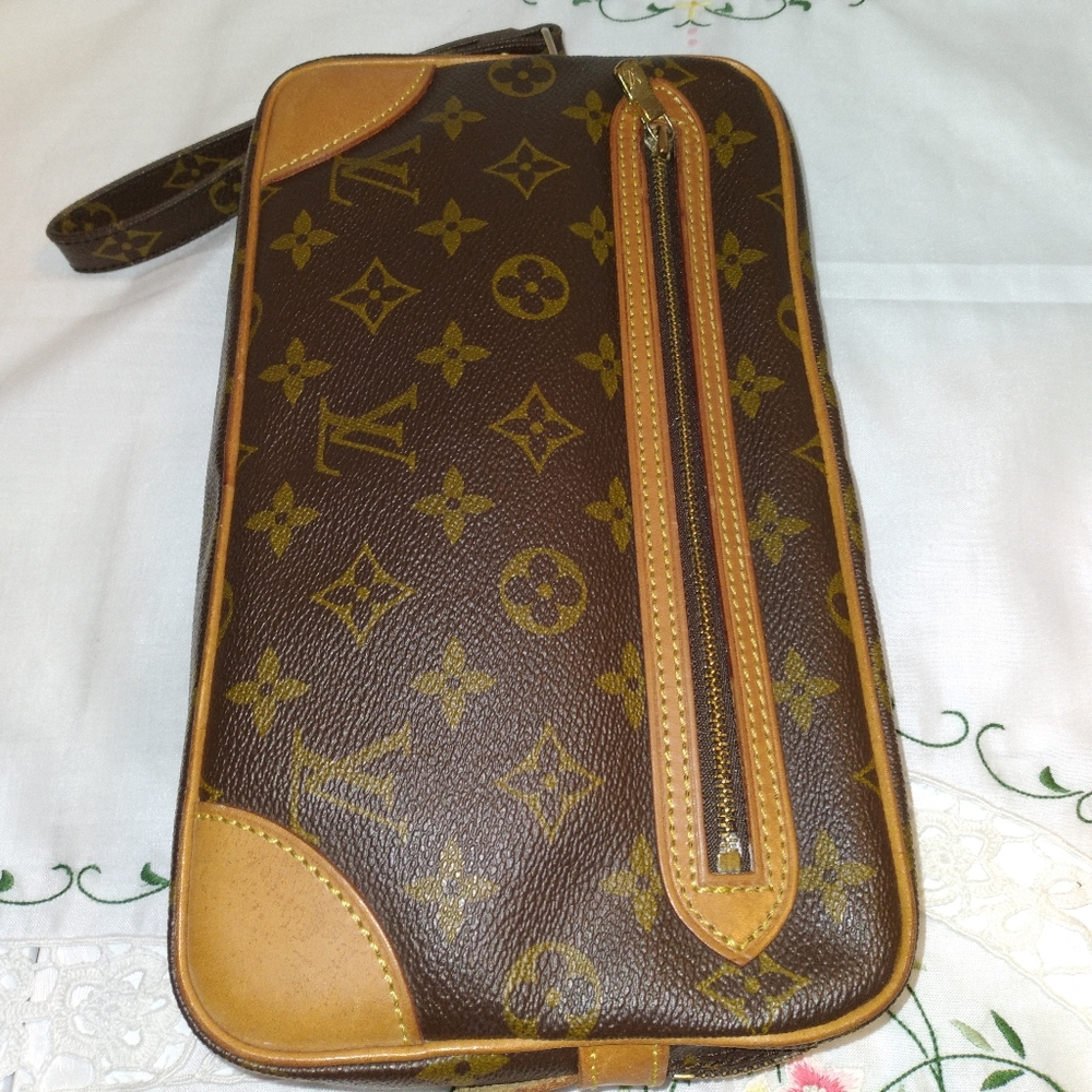 🌷Authentic Louis Vuitton Monogram Wristlet, Pouch (Marley Dragonne GM)